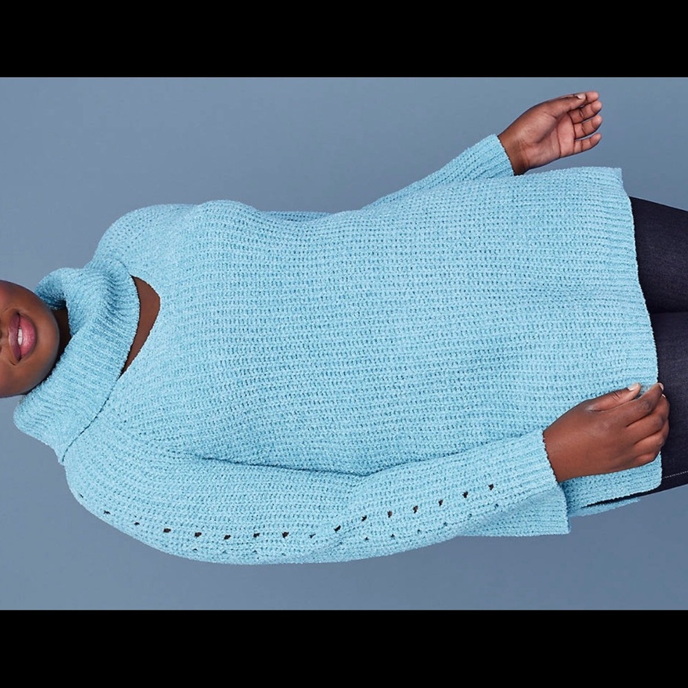 Keyhole chenille Turtle neck sweater